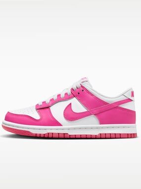 Nike Kids Low-Top Sneakers in Hot Pink and White